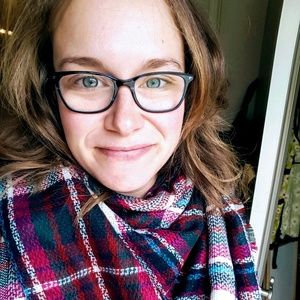 Meet your Posher, Laura